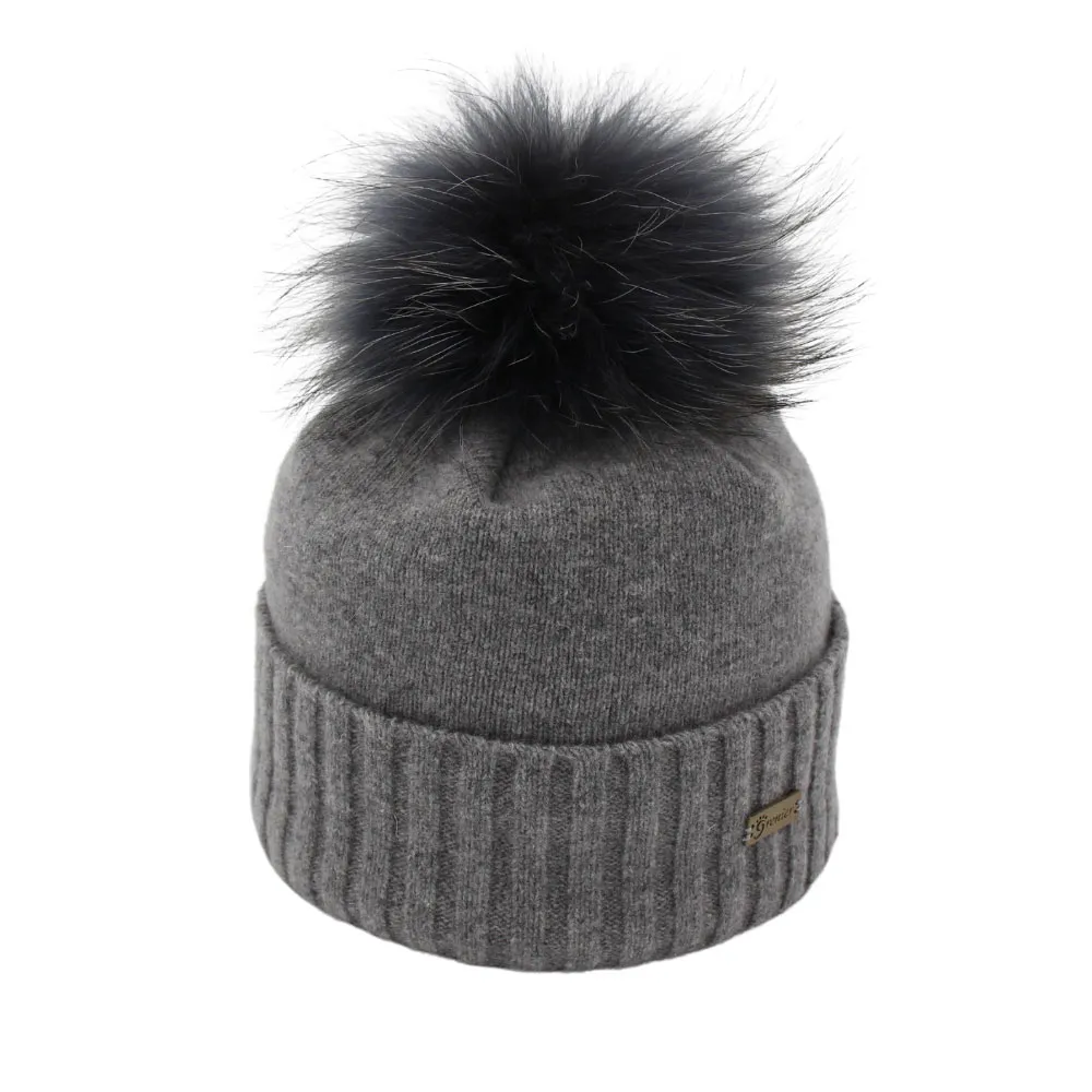 Fourrures Grenier | Tuque à pompon hiver- modèle Romy