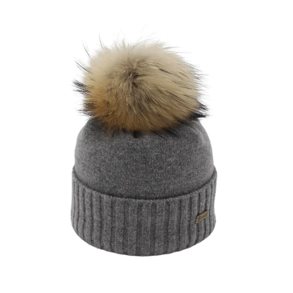 Fourrures Grenier | Tuque à pompon hiver- modèle Romy