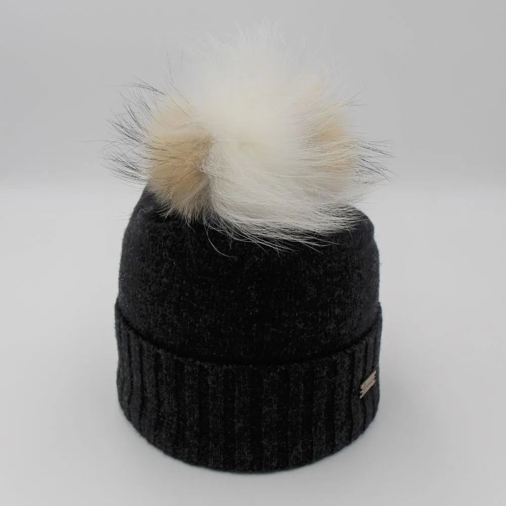 Fourrures Grenier | Tuque à pompon hiver- modèle Romy