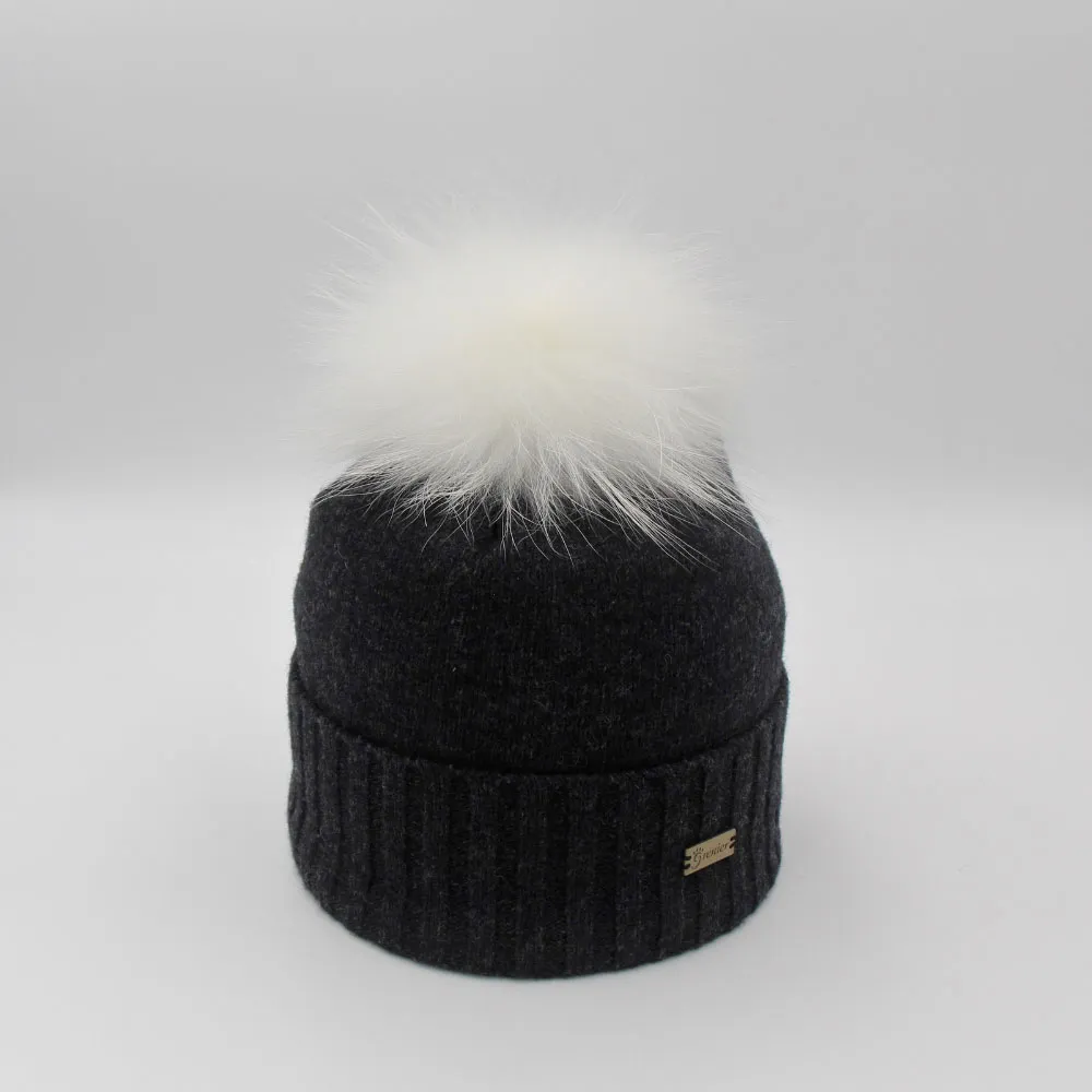 Fourrures Grenier | Tuque à pompon hiver- modèle Romy